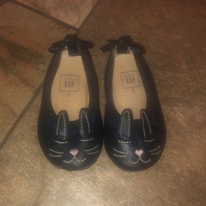 Gap toddler flats